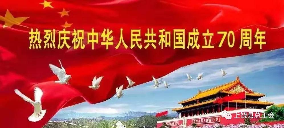 救援时尚的女孩